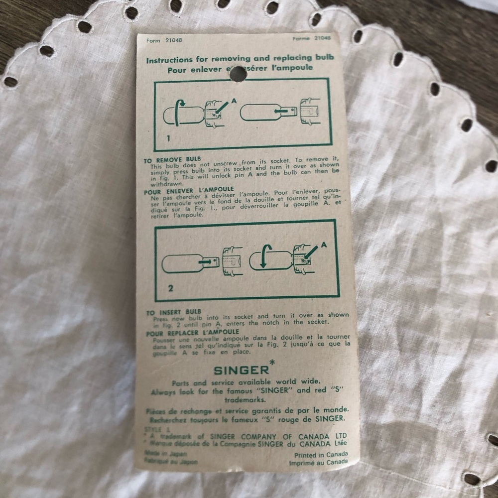 Vtg NOS Singer Sewing Machine Push In Type Light Bulb - Picture 5 of 9